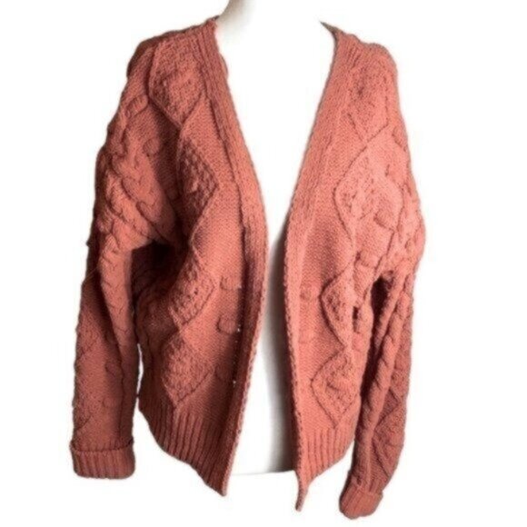 NWT Moon & Madison Coral Cable Knit Cropped Cardigan Warm Comfy Sweater Medium - Picture 1 of 7